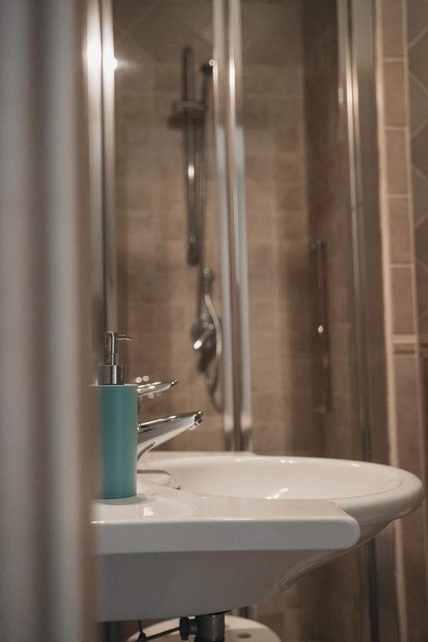 Dimora Mariu Bed & Breakfast Taranto Exterior photo