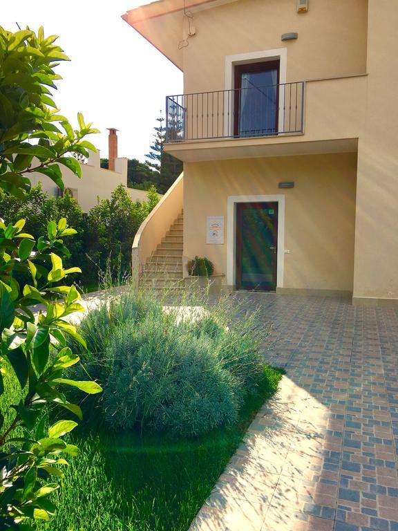 Dimora Mariu Bed & Breakfast Taranto Exterior photo